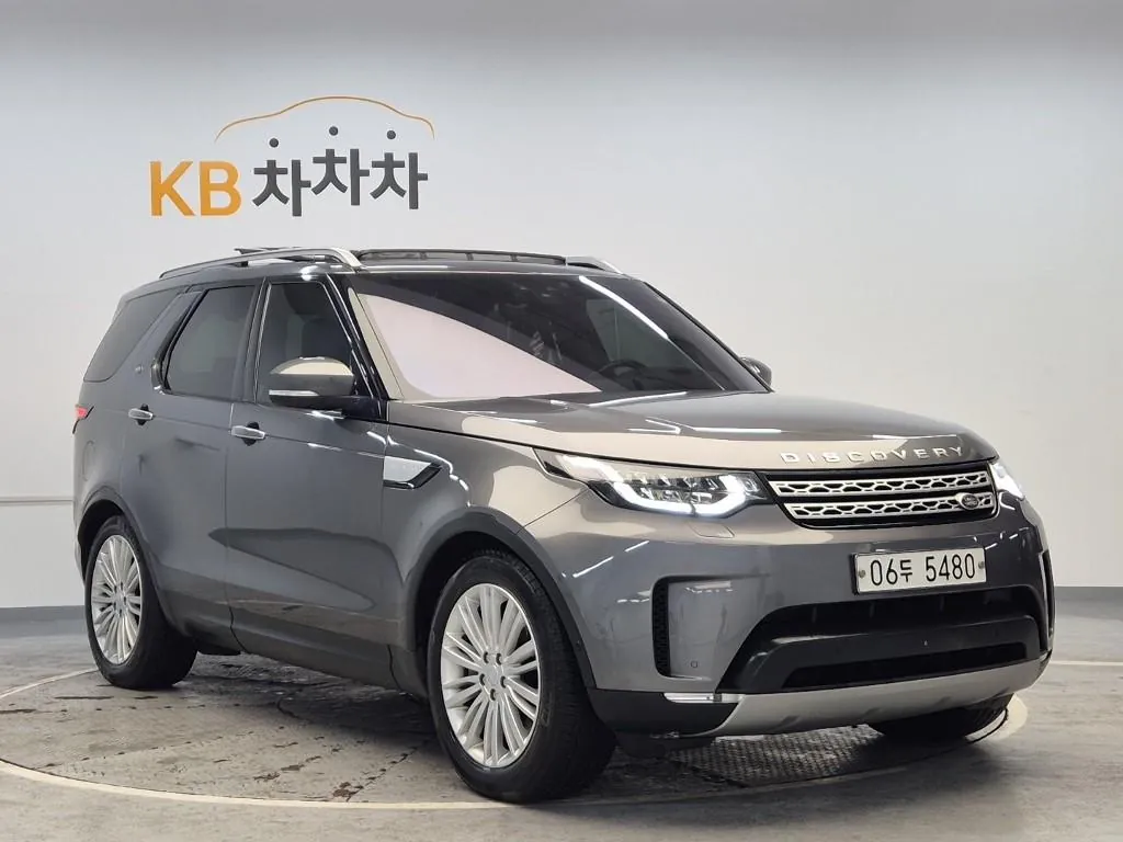 Land Rover Discovery 2019 photo 4