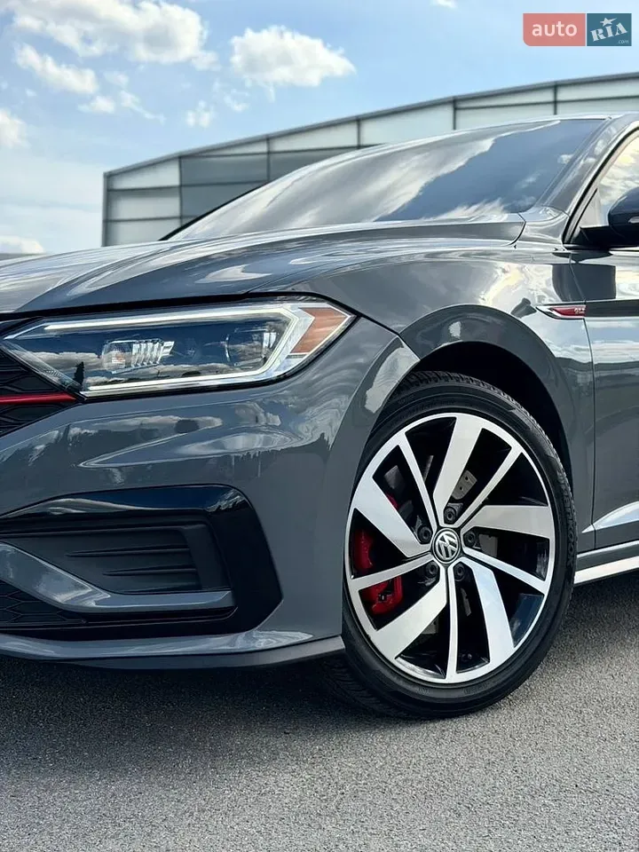 Volkswagen Jetta 2019 photo 2