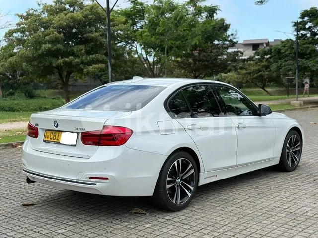 BMW 318I 2018 photo 5