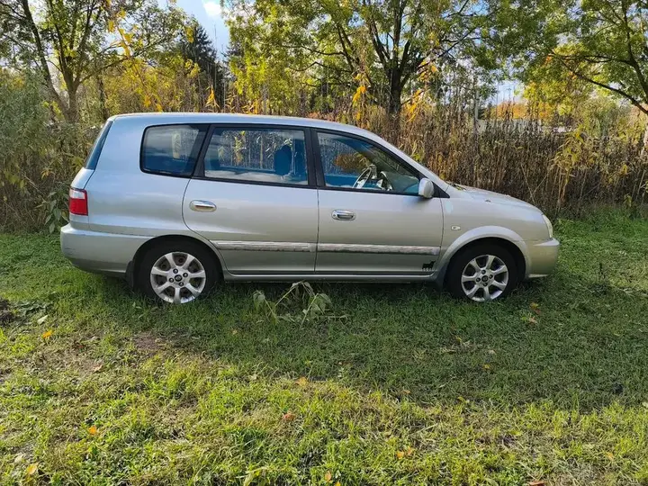 Kia Carens