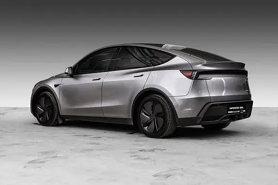 Tesla Model Y 2025 photo 5