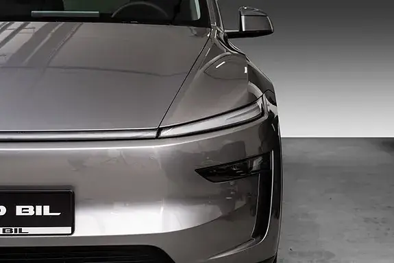 Tesla Model Y 2025 photo 4