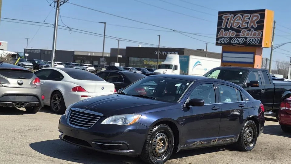 Chrysler 200