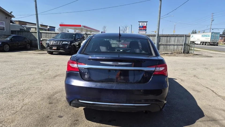 Chrysler 200 2012 photo 4