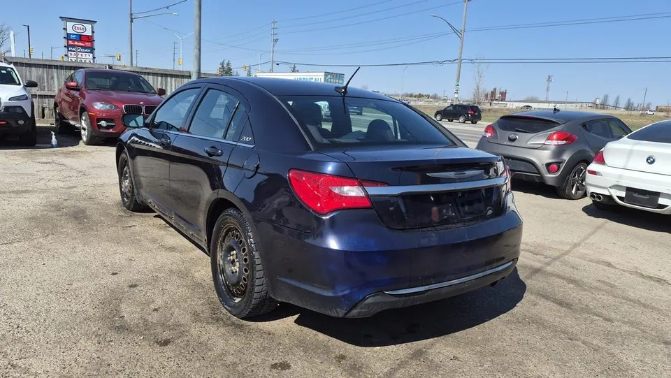 Chrysler 200 2012 photo 3