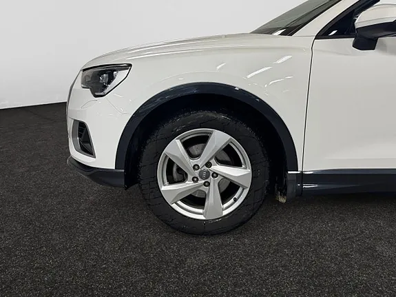 Audi Q3 2019 photo 3