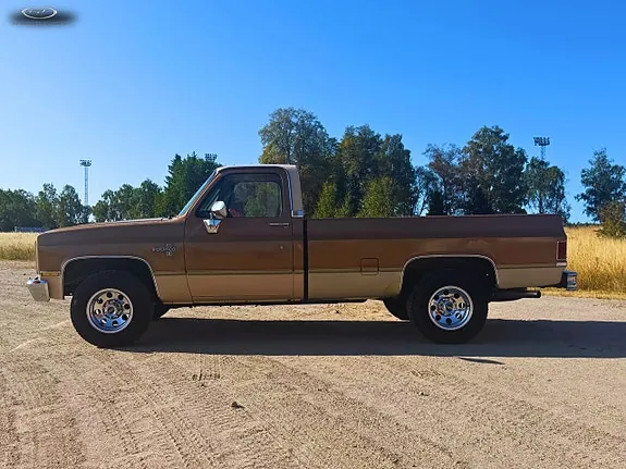 Chevrolet Silverado 1985 photo 2