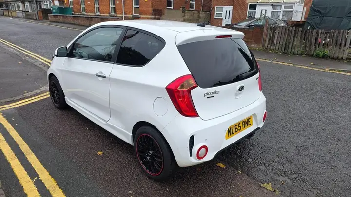 Kia Picanto 2015 photo 4