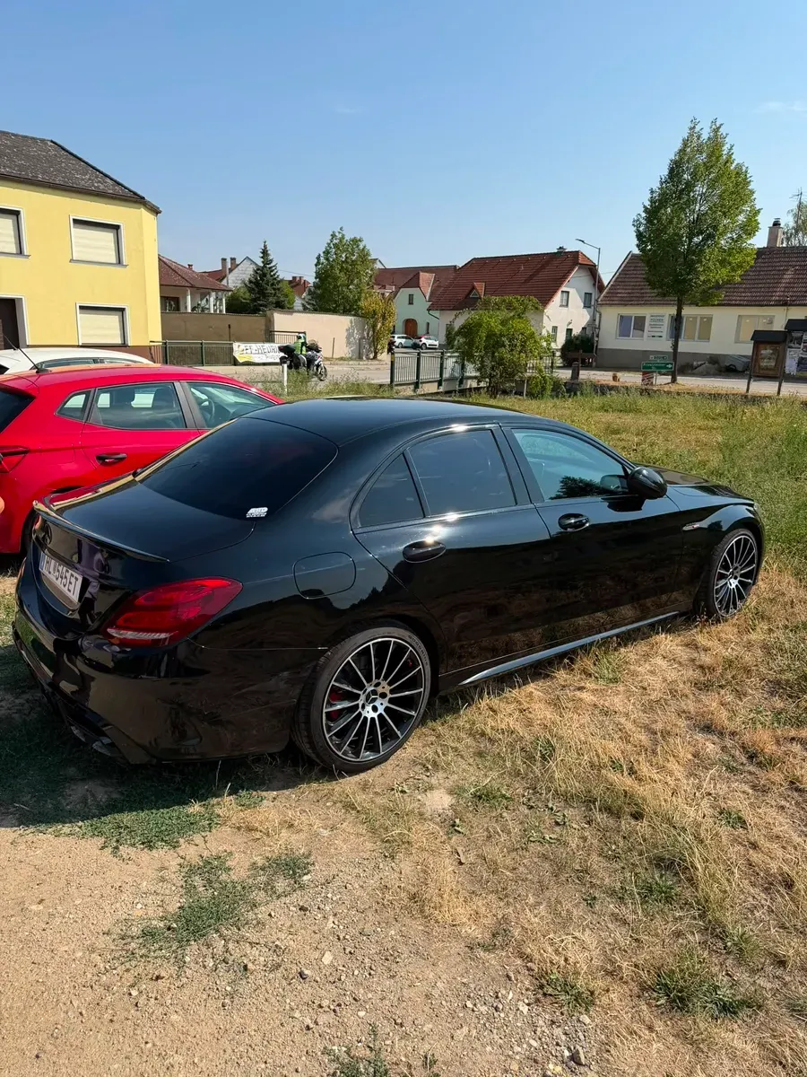 Mercedes-Benz C-Class 2018 photo 3