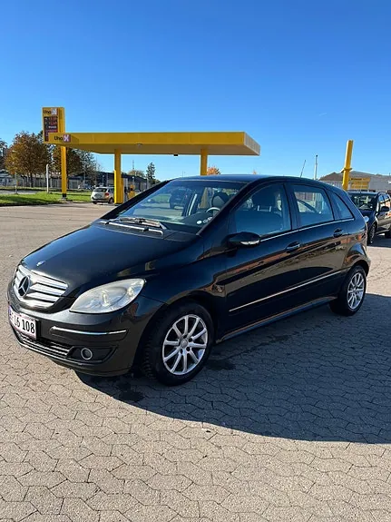 Mercedes-Benz B170
