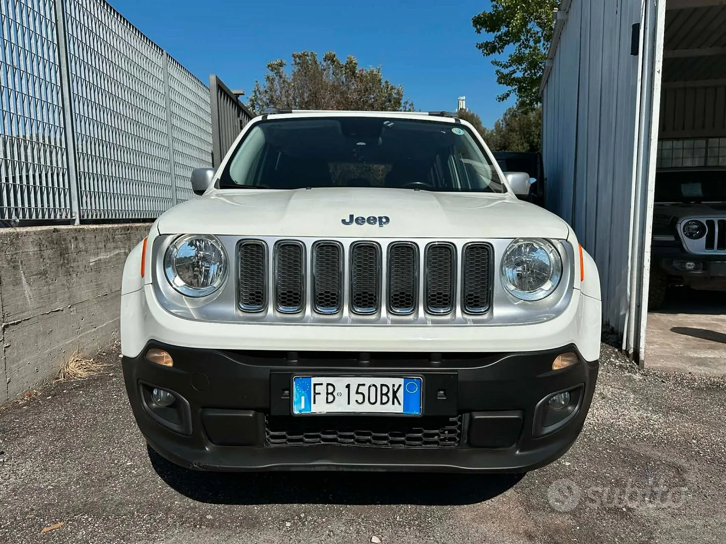 Jeep Renegade 2015 photo 2