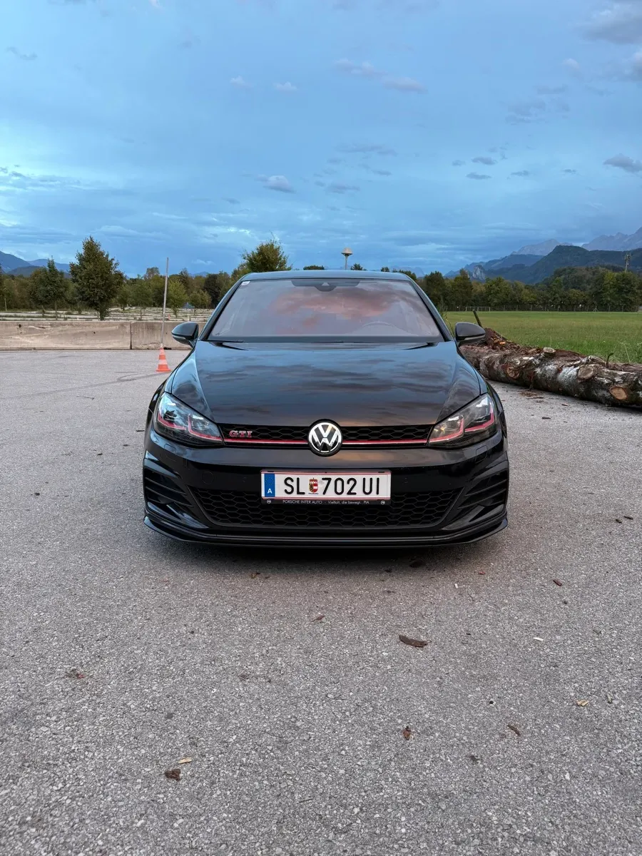 Volkswagen Golf 2019 photo 2