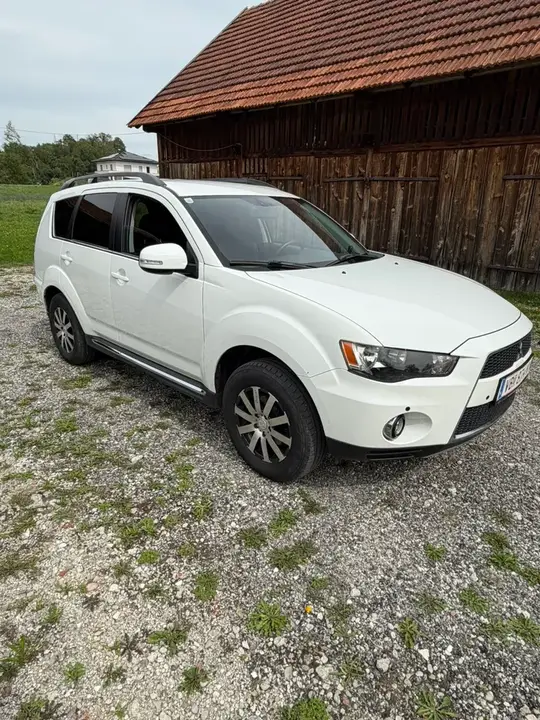 Mitsubishi Outlander 2011 photo 3