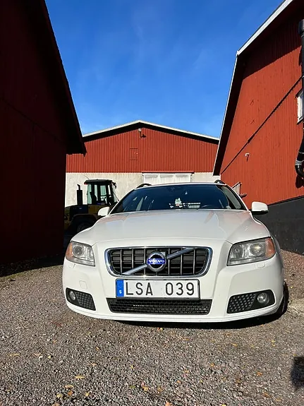 Volvo V70 2012 photo 4