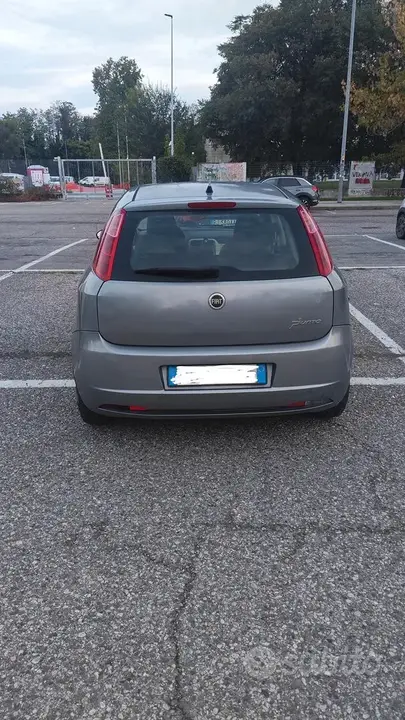 Fiat Grande Punto 2006 photo 3
