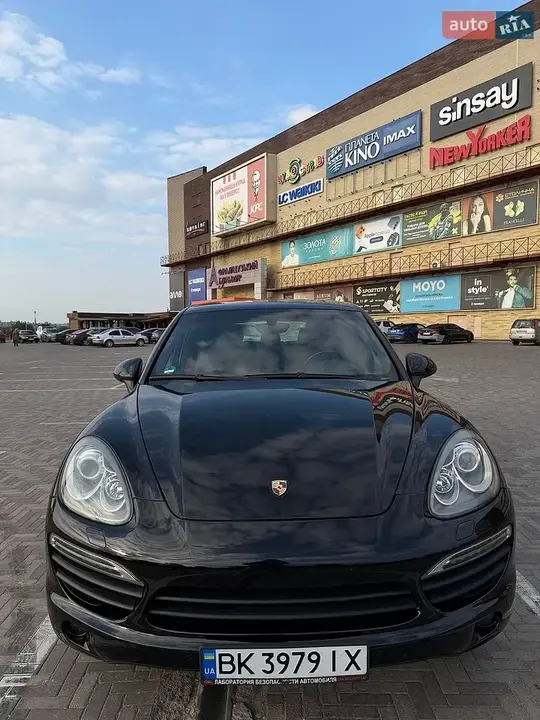 Porsche Cayenne 2014 photo 2