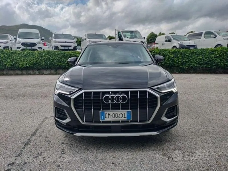 Audi Q3 2023 photo 2