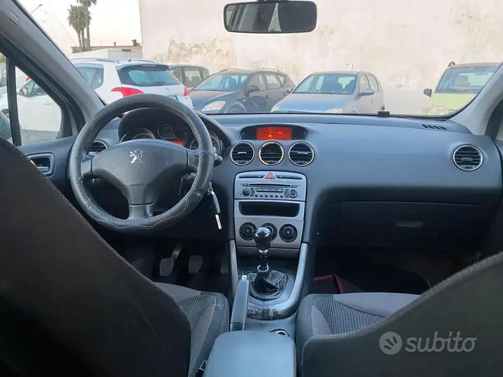 Peugeot 308 2008 photo 3