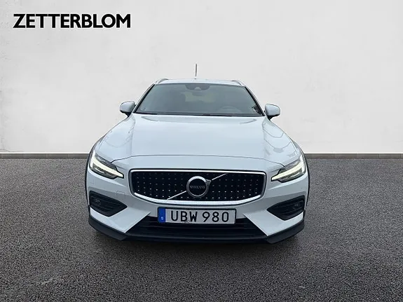 Volvo V60 Cross Country 2019 photo 5