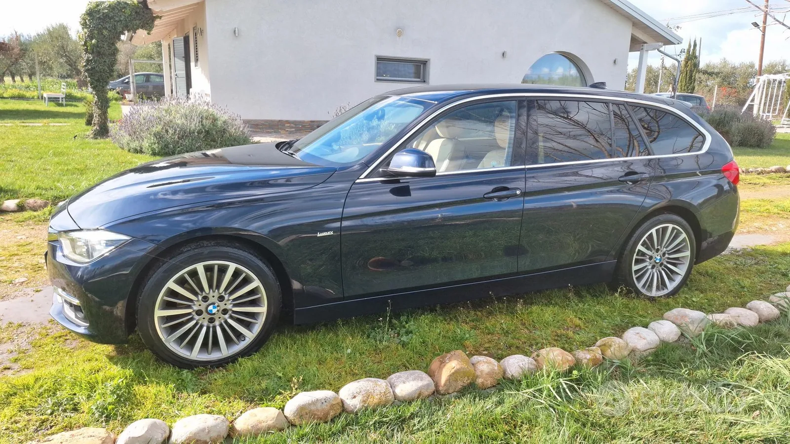 BMW 3 Series 2016 photo 2