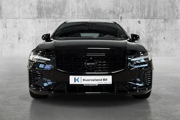 Volvo V60 2022 photo 2