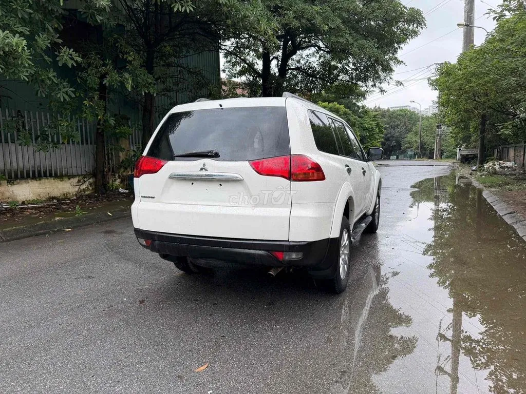 Mitsubishi Pajero Sport 2012 photo 3