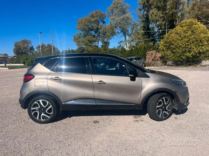 Renault Captur 2014 photo 2