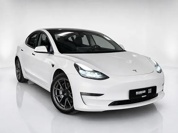 Tesla Model 3 2021 photo 4