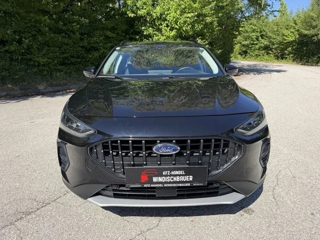 Ford Focus 2023 photo 3