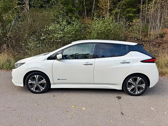 Nissan Leaf 2019 photo 2