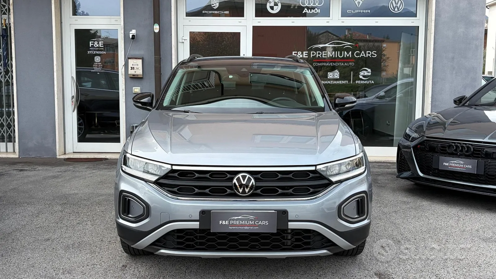 Volkswagen T-Roc 2023 photo 2