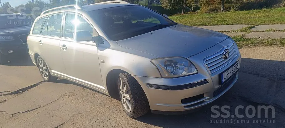 Toyota Avensis 2005 photo 2