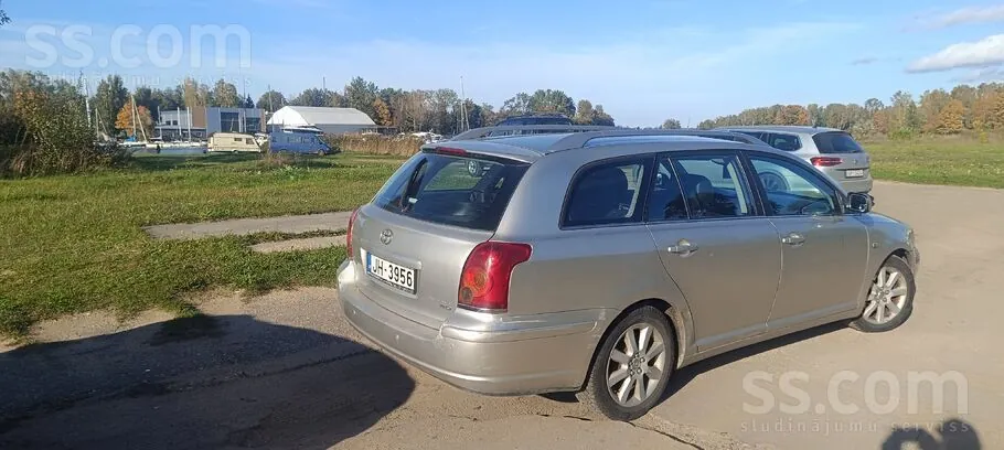 Toyota Avensis 2005 photo 4