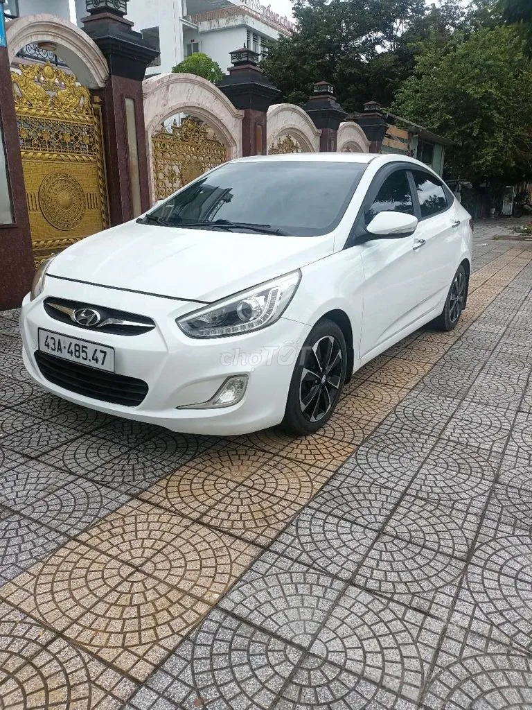 Hyundai Accent 2013 photo 3