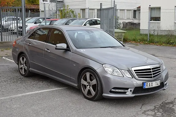 Mercedes-Benz E220 2012 photo 2