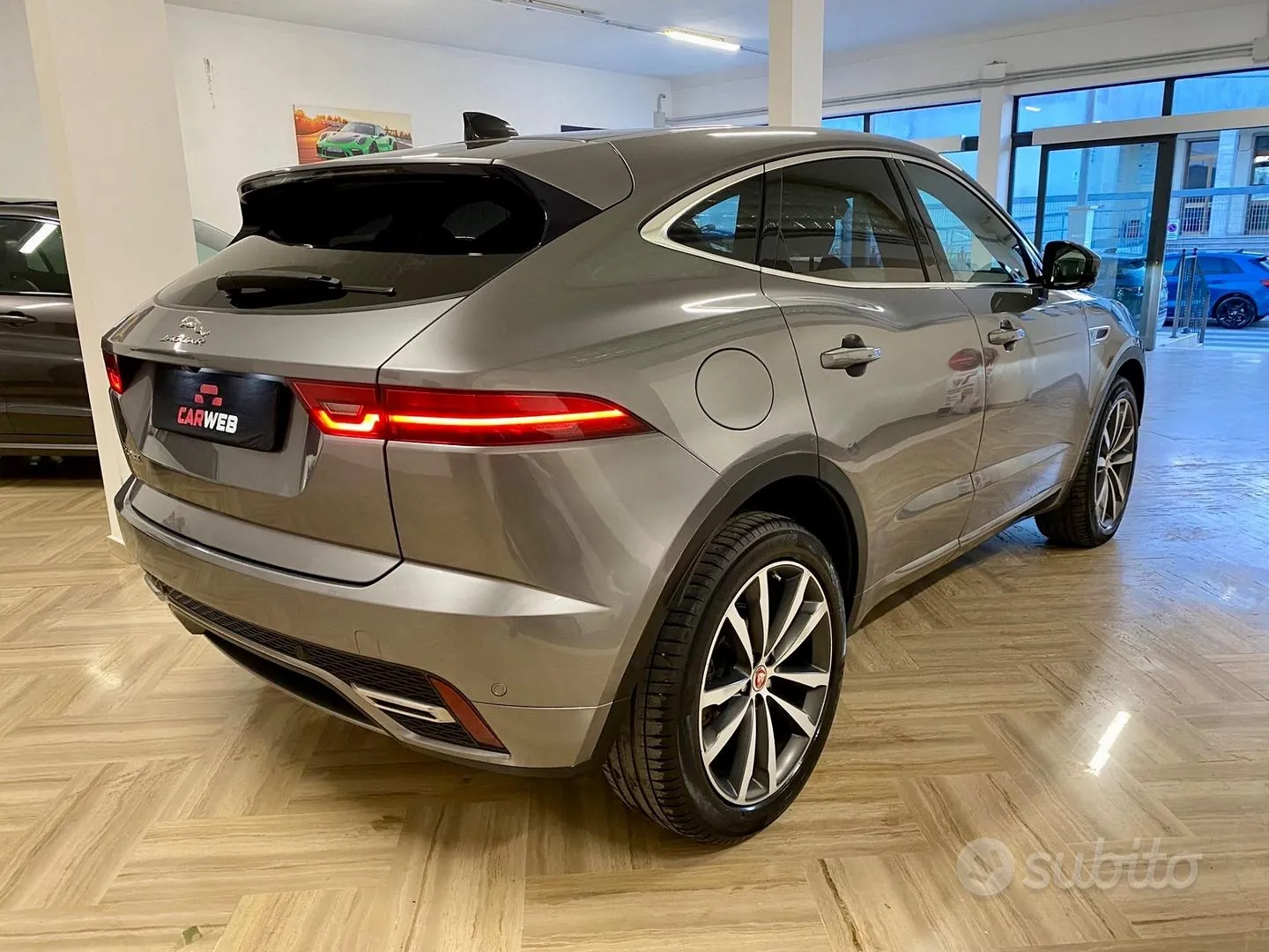 Jaguar E-Pace 2021 photo 4