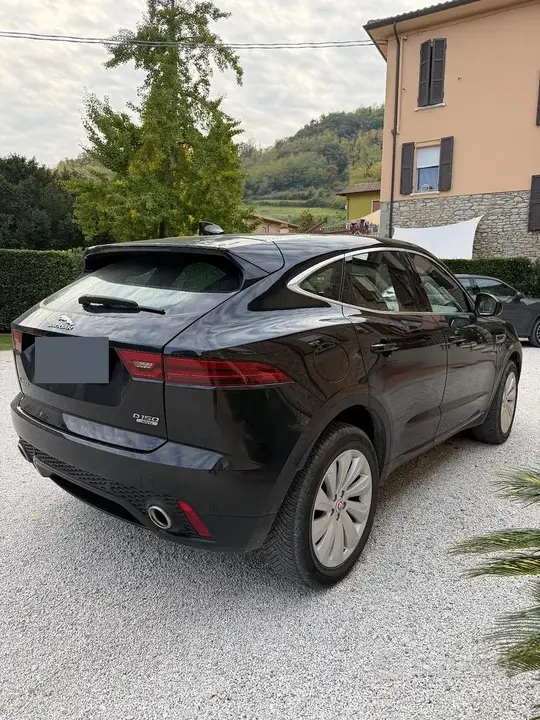 Jaguar E-Pace 2019 photo 3