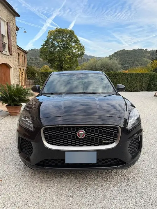 Jaguar E-Pace 2019 photo 5