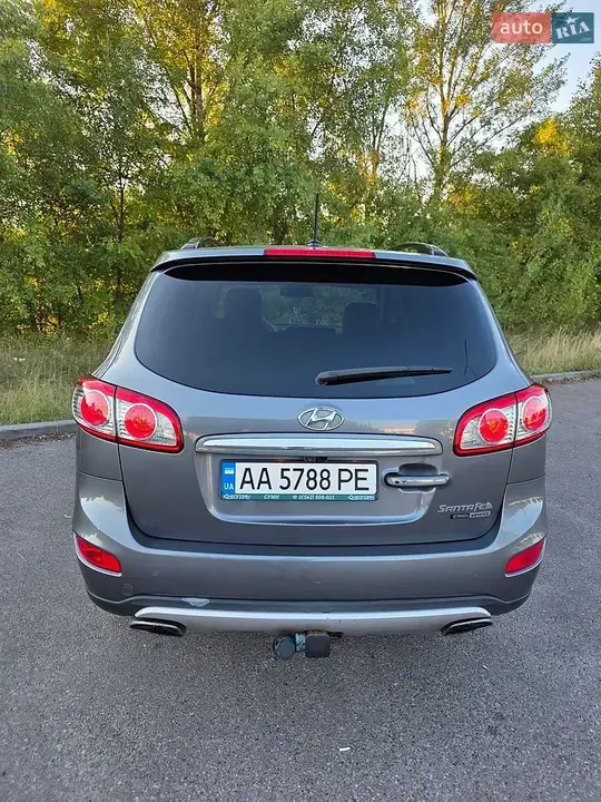 Hyundai Santa Fe 2012 photo 3
