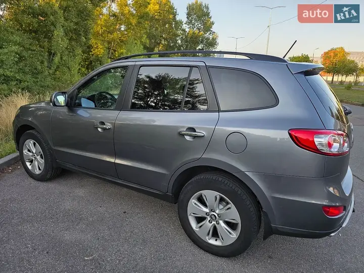 Hyundai Santa Fe 2012 photo 4