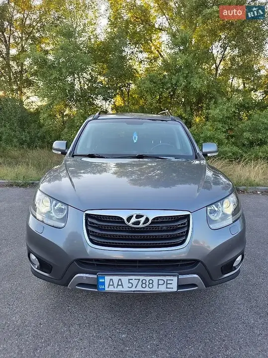 Hyundai Santa Fe 2012 photo 2