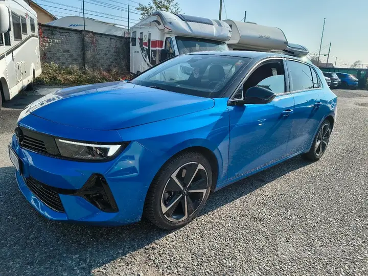 Opel Astra 2024 photo 2