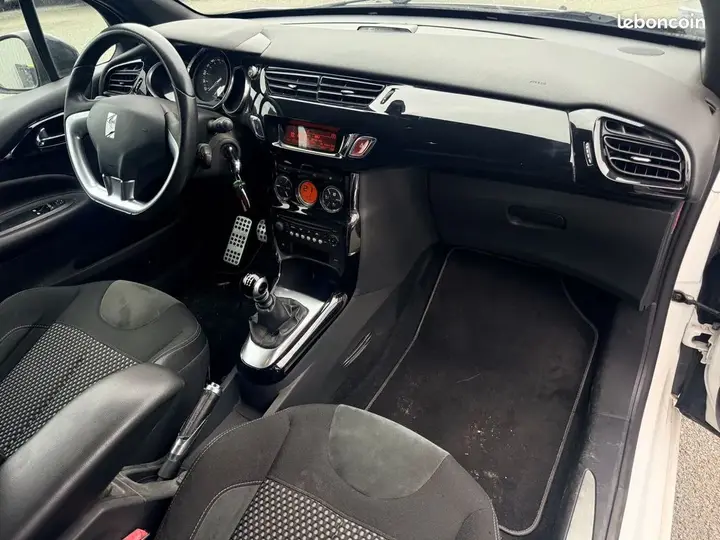 Citroen Ds3 2011 photo 3