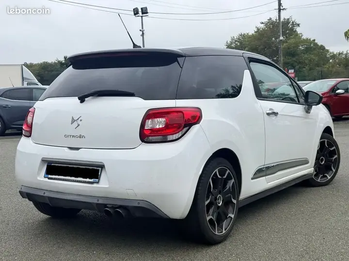 Citroen Ds3 2011 photo 2