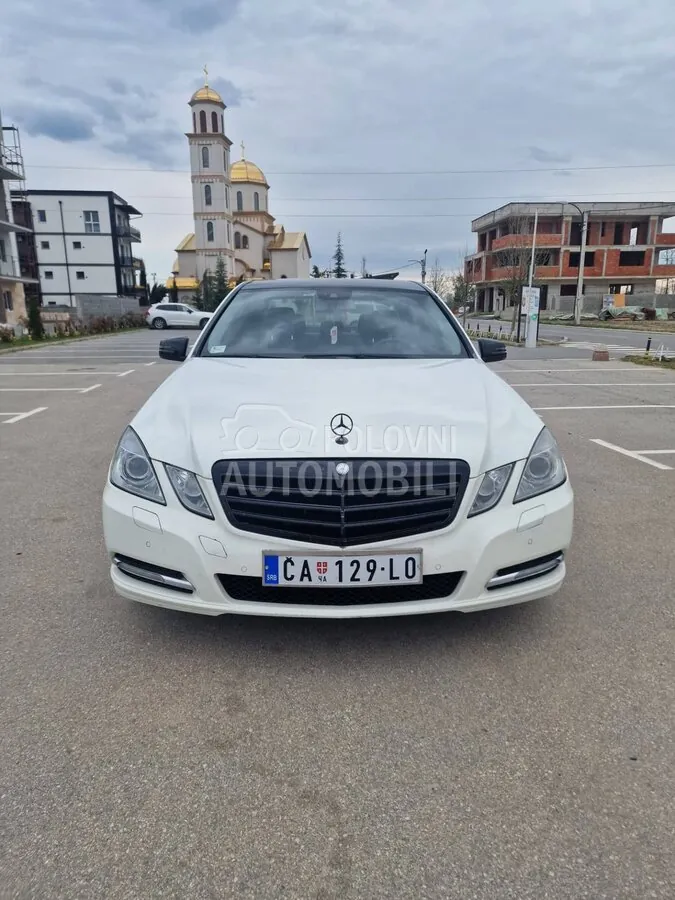Mercedes-Benz E-Class 2011 photo 2