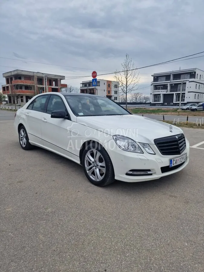 Mercedes-Benz E-Class 2011 photo 3
