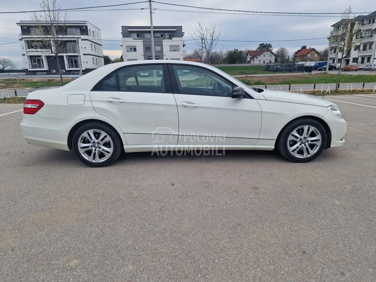 Mercedes-Benz E-Class 2011 photo 4