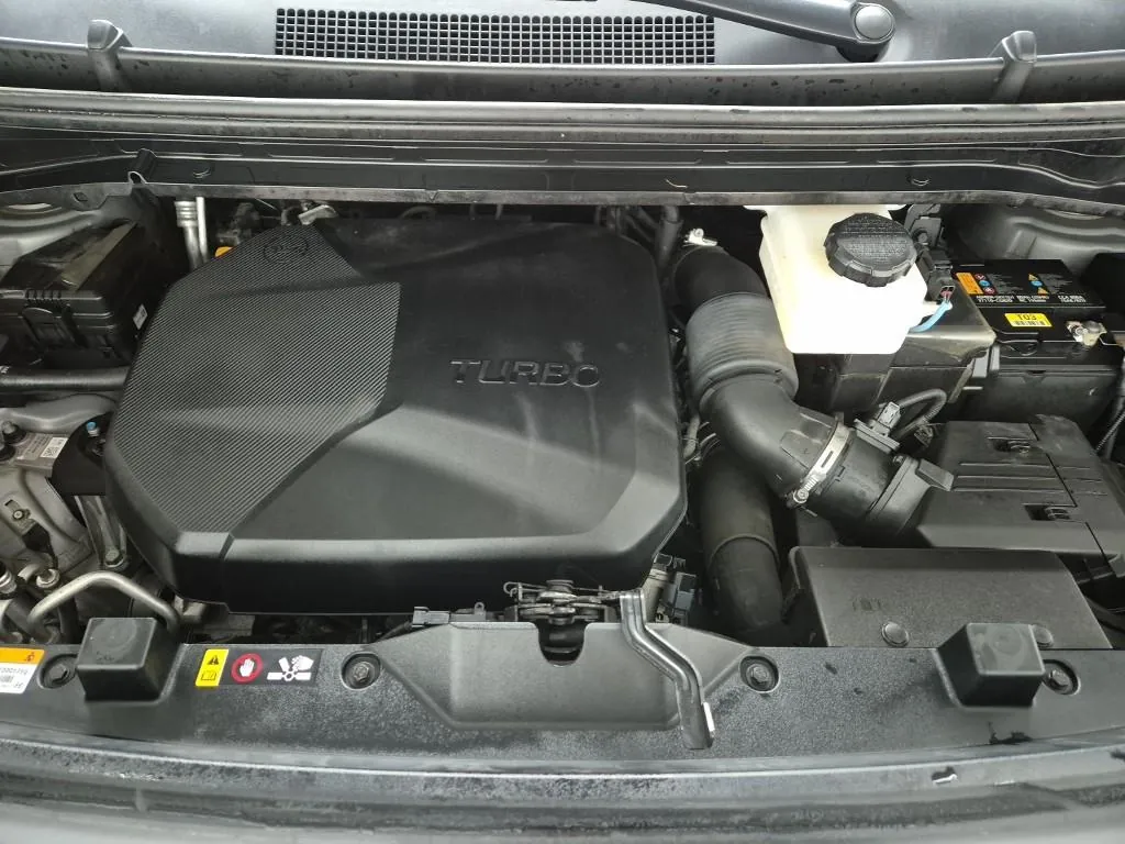 Hyundai Staria 2023 photo 5
