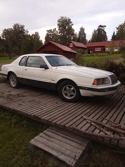 Ford Thunderbird 1983 photo 5