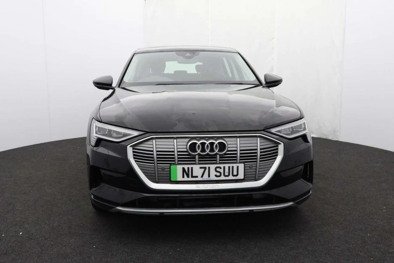 Audi E-Tron 2021 photo 2